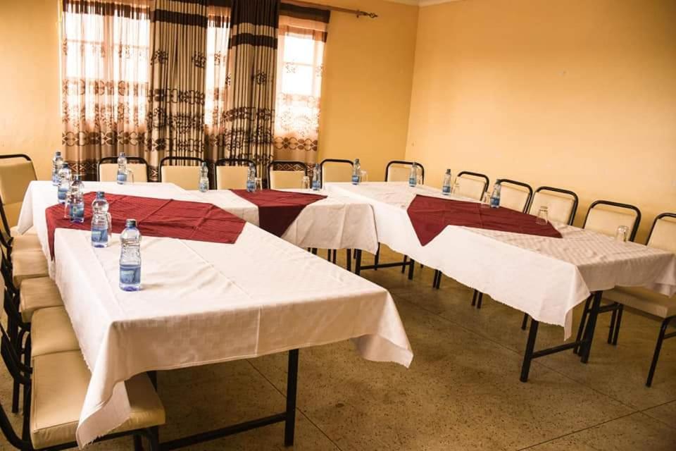 ניירובי Mates Hotel מראה חיצוני תמונה
